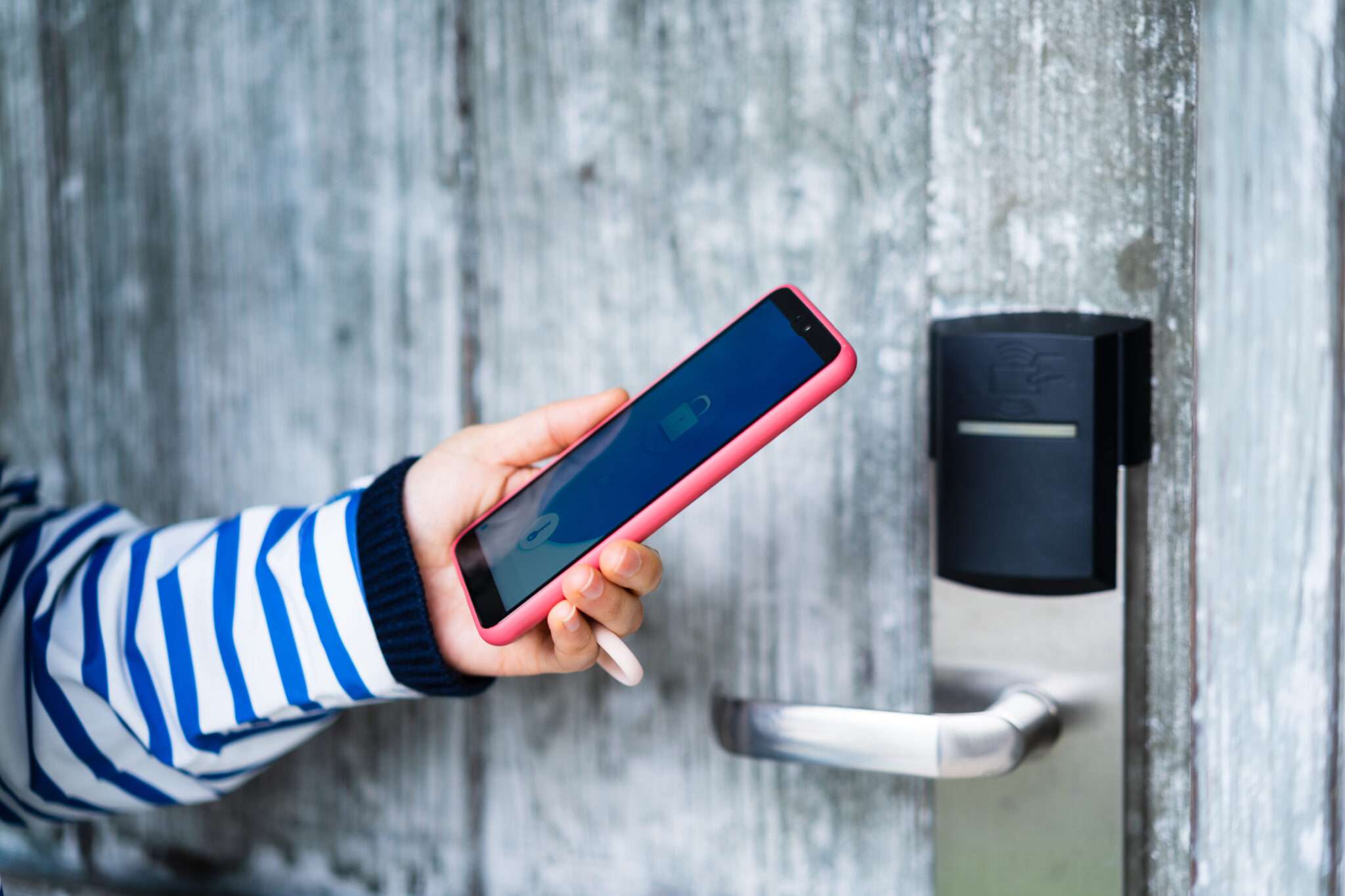 Device scale is rising faster than door evidence